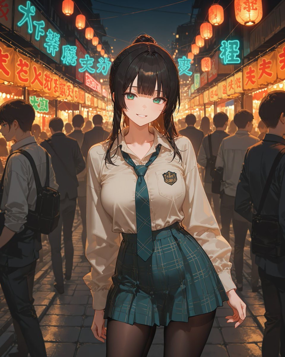 Eine junge Frau mit langen schwarzen Haaren im hohen Dutt trägt eine japanische Schuluniform und steht auf einem belebten Nachtmarkt
