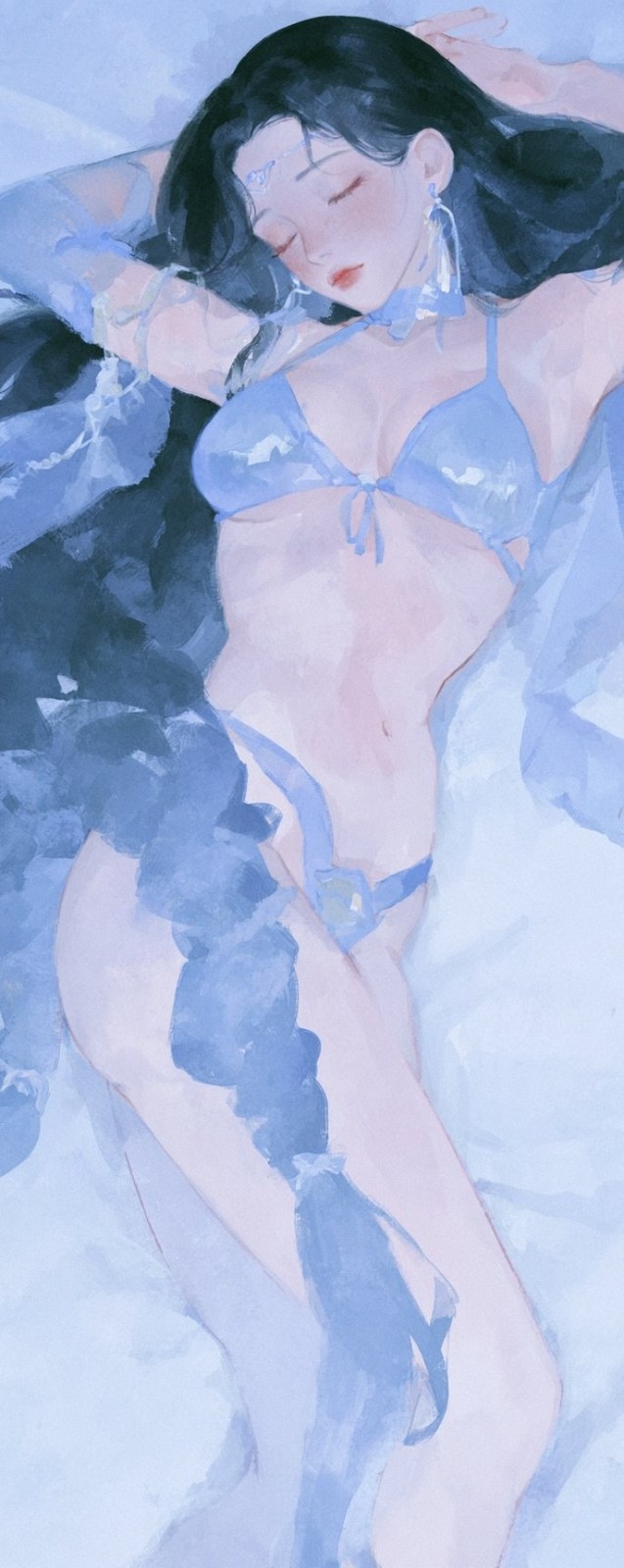 黑发女性在淡蓝色空间中安详躺着，穿着淡蓝色比基尼