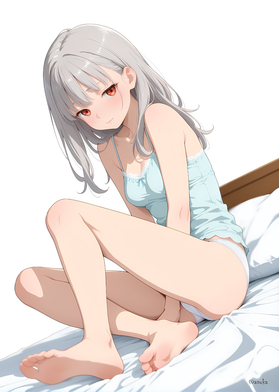Una chica de cabello gris sentada en la cama con un vestido de dormir